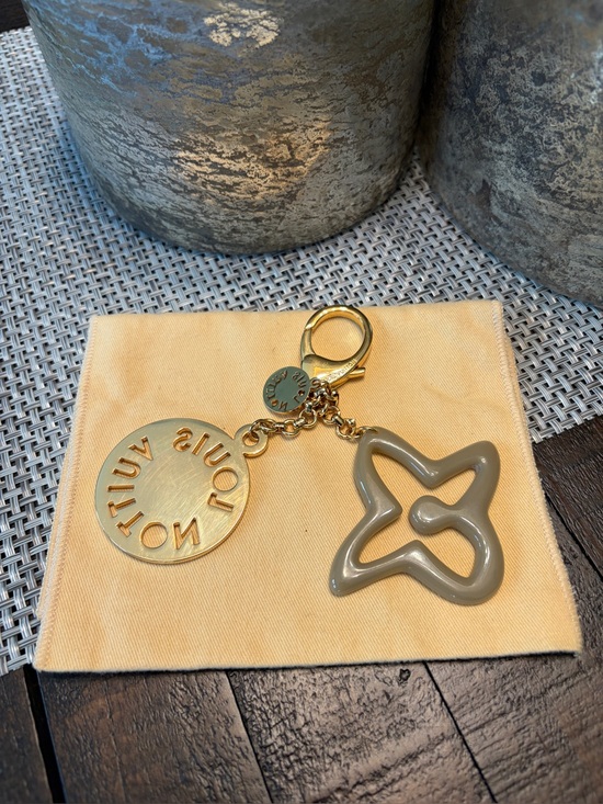 Louis Vuitton Accessories - Louis Vuitton Star Key Charm